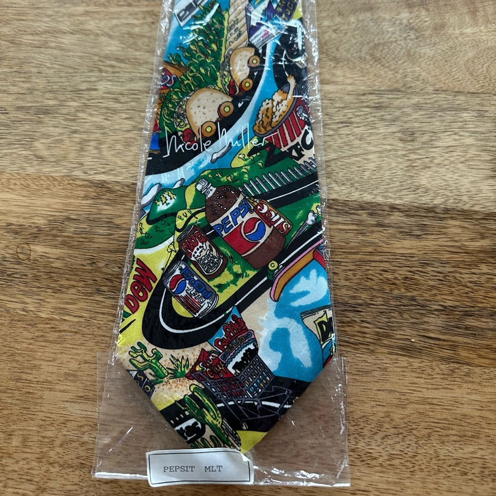 Vintage 1996 Nicole Miller Pepsi tie